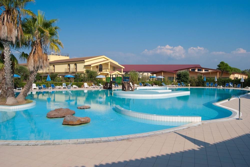 ארבוראה Horse Country Resort Congress & Spa - Hotel Ribot מראה חיצוני תמונה